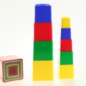 Pyramida kubus hranatá