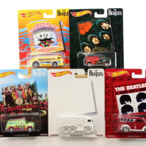 Hot Wheels Prémiové auto - The Beatles DLB45